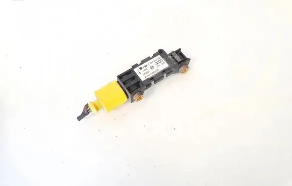 Audi A6 S6 C5 4B Airbag deployment crash/impact sensor 8e0959643a 0231807uchpj