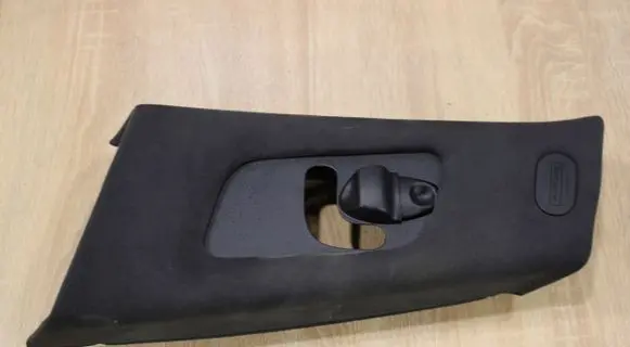 (B) pillar trim (top)