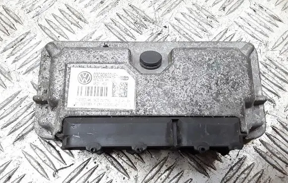 Volkswagen Polo V 6R Engine control unit/module 03c906024bh