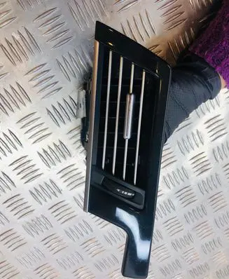Mercedes-Benz E W212 Dashboard side air vent grill/cover trim A2126801171
