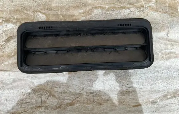 Maserati Ghibli Quarter panel pressure vent 15143604