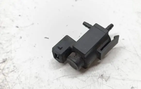 BMW 3 E90 E91 Turbo solenoid valve 7810831