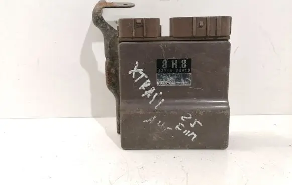 Nissan X-Trail T30 Fuel injection control unit/module 1310001190 227108H810