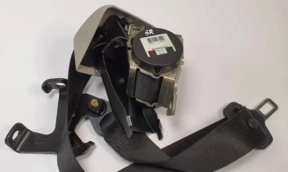 Mercedes-Benz B W245 Middle seatbelt (rear) 1698605485