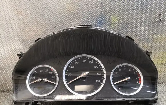 Mercedes-Benz C W204 Speedometer (instrument cluster) 2045403848
