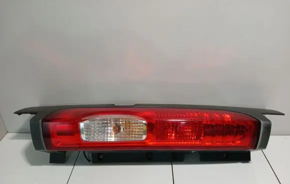 Opel Vivaro Rear/tail lights 93857722