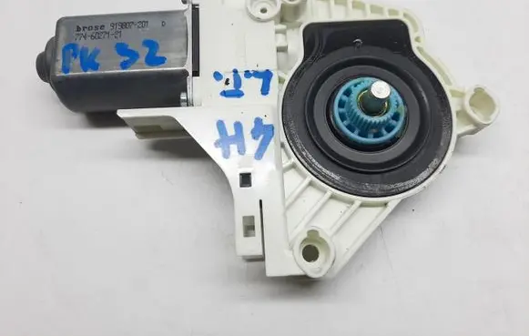 Audi A6 C7 Front door window regulator motor 8K0959802B
