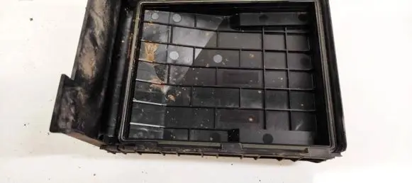 Volkswagen PASSAT B6 Fuse box cover 1K0937132F