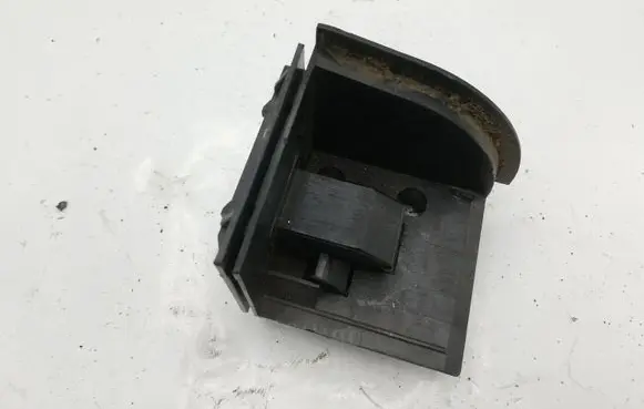 BMW 5 E60 E61 Parcel shelf load cover mount bracket 7160590