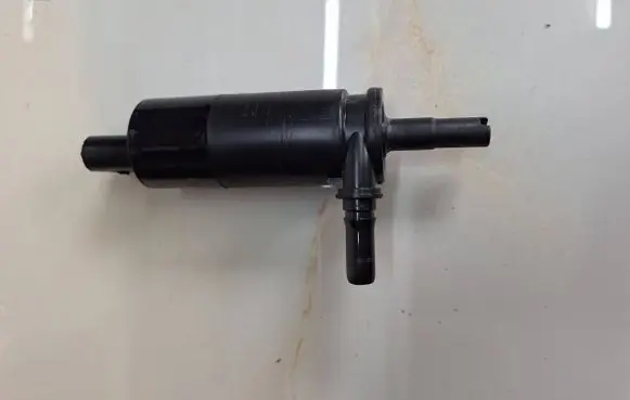 BMW X5 F15 Headlight washer pump 7340773 57786310