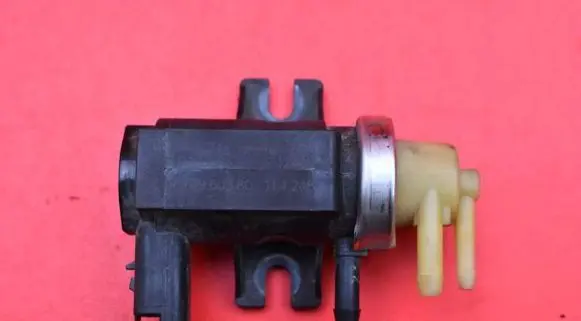 Peugeot 508 RXH Vacuum valve 9661960380