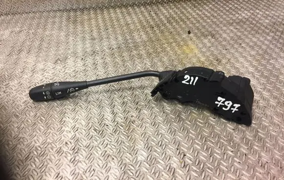 Mercedes-Benz E W211 Cruise control switch A0085452524 0085452524
