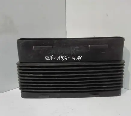 Audi Q7 4M Air intake duct part B10309