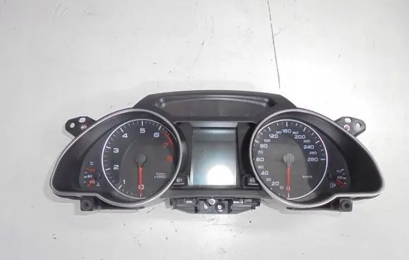 Audi A5 8T 8F Speedometer (instrument cluster) 8T0920901E