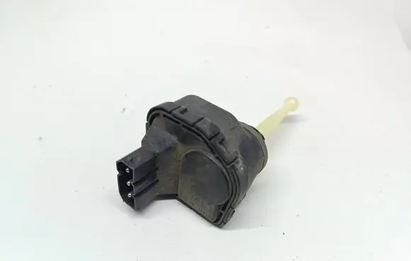 Headlight level adjustment motor
