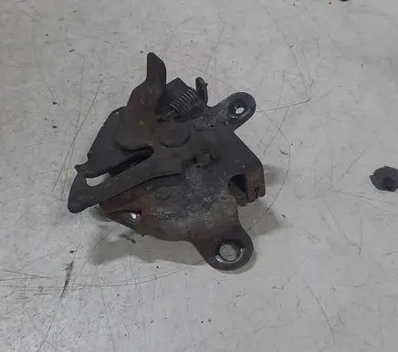 Toyota Yaris Engine bonnet/hood lock/catch