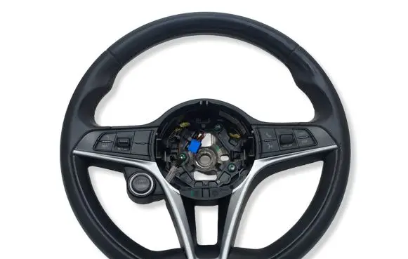 Alfa Romeo Giulia Steering wheel 01561262850 1049922X66