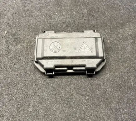 BMW 4 F32 F33 Fuse box cover 9224872