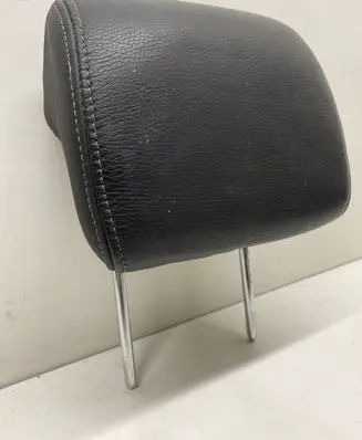 Chevrolet Captiva Rear seat headrest