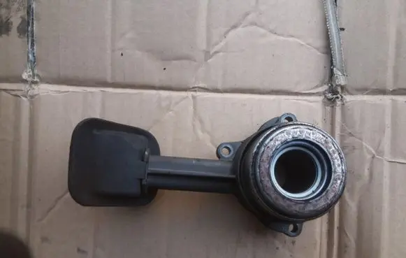 Ford Focus Clutch slave cylinder 