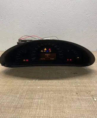 Mercedes-Benz C W203 Speedometer (instrument cluster) A2035401347 110080183