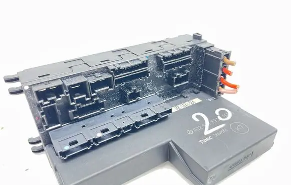 Mercedes-Benz CLK A208 C208 Fuse module 0225455332