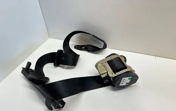 Audi A4 S4 B7 8E 8H Front seatbelt 8E0857706F 114012003 601917400B