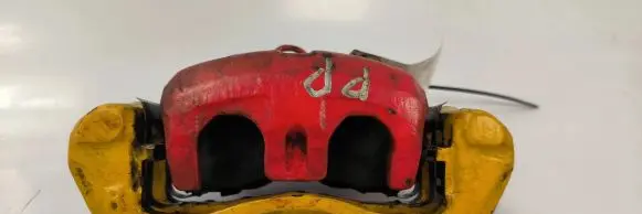 Mitsubishi Pajero Front brake caliper