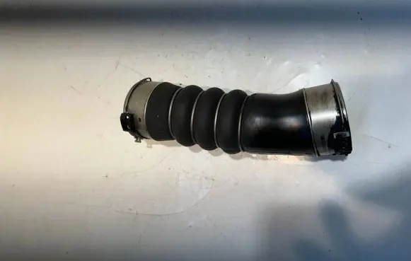 BMW 7 F01 F02 F03 F04 Intercooler hose/pipe