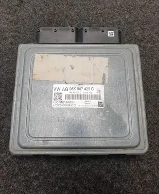 Volkswagen Jetta VI Engine control unit/module 06K907425C A2C85200400