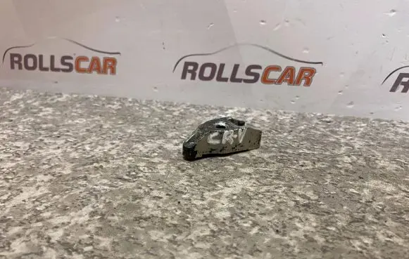 Honda CR-V Fuel Injector clamp holder