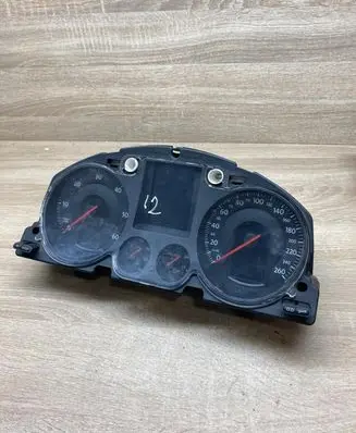 Volkswagen PASSAT B6 Speedometer (instrument cluster) 3C0920870L A2C53114721