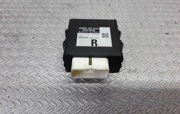 Toyota Yaris Light relay 8281052060