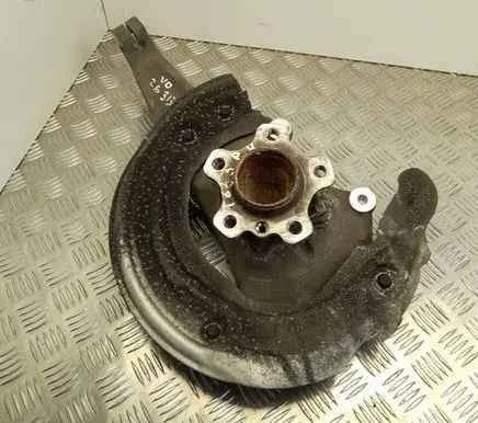 BMW 5 G30 G31 Front wheel hub 653PK
