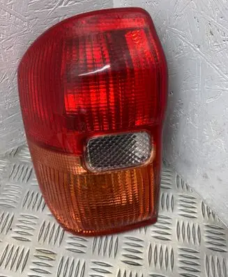 Toyota RAV 4 (XA20) Rear/tail lights