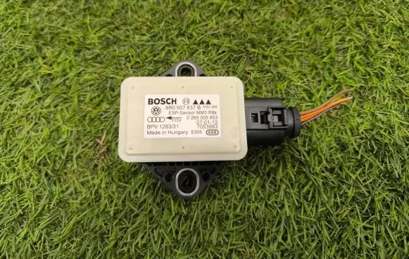 Audi A4 S4 B8 8K ESP acceleration yaw rate sensor 8R0907637B 7053993 0265005853