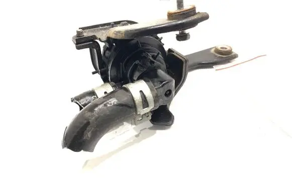 Honda CR-V Oil filter mounting bracket MF1137301240H