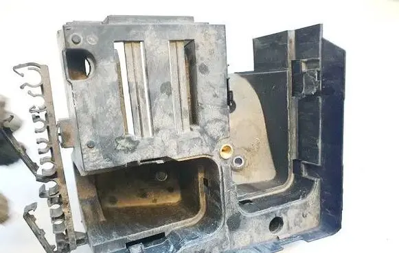 Volkswagen Jetta V Other exterior part 1K0907361B