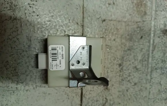 Toyota Avensis T250 Door central lock control unit/module 89741