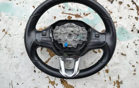 Peugeot 208 I Steering wheel 98084115ZD