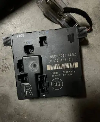 Mercedes-Benz E W211 Door control unit/module 211870412601 00006806