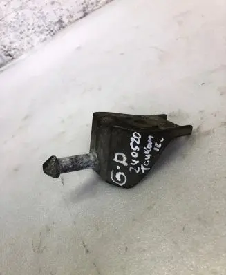 Volkswagen Touran III Muffler mount bracket/holder 5q0253144r