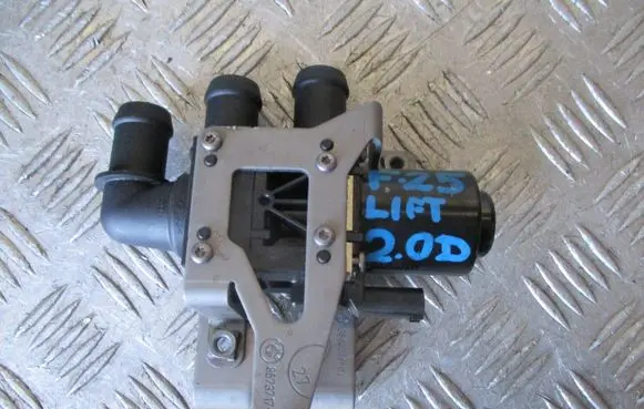 BMW X3 F25 other engine part 8572508