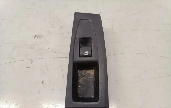 BMW 2 F46 Electric window control switch 9208107
