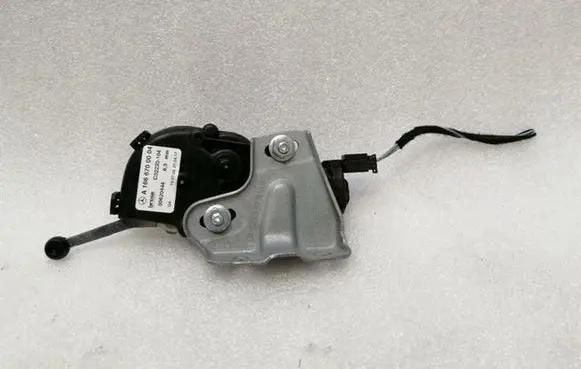 Mercedes-Benz GLS X166 Rear door window regulator motor A1666700004