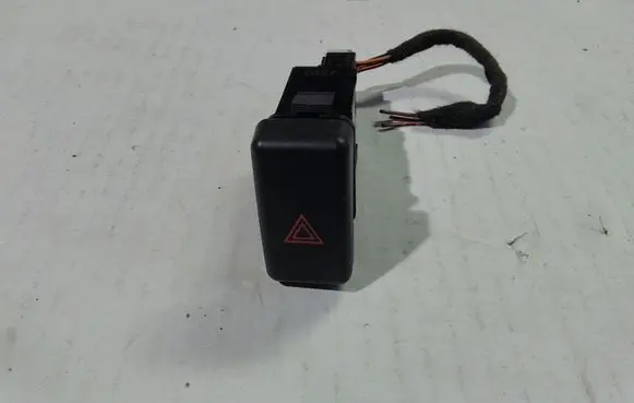 Mazda 3 I Hazard light switch BP4K664H0 03750330
