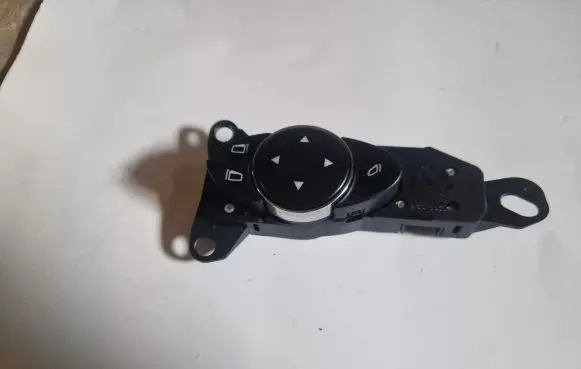 Mercedes-Benz E W211 Wing mirror switch 2118216179