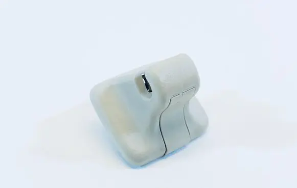 Sun visor clip/hook/bracket