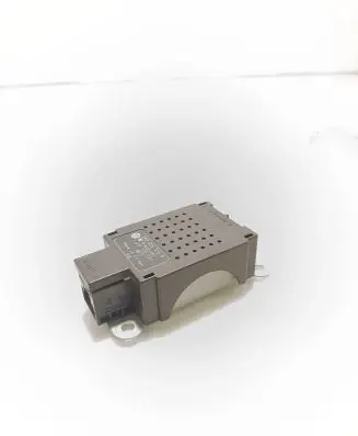 Volkswagen Golf Plus Aerial antenna amplifier 5M0035570B 7617310031