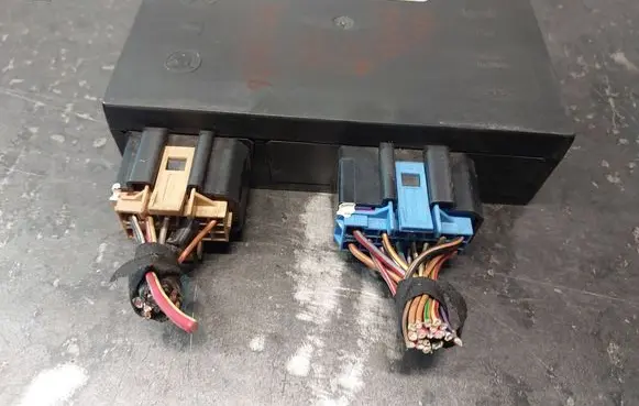 Volkswagen New Beetle Comfort/convenience module 1J0959799AH 1JM907291
